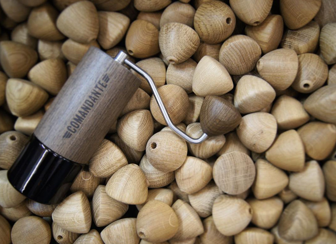 Comandante C40 Hand Grinder MK4 – Walnut