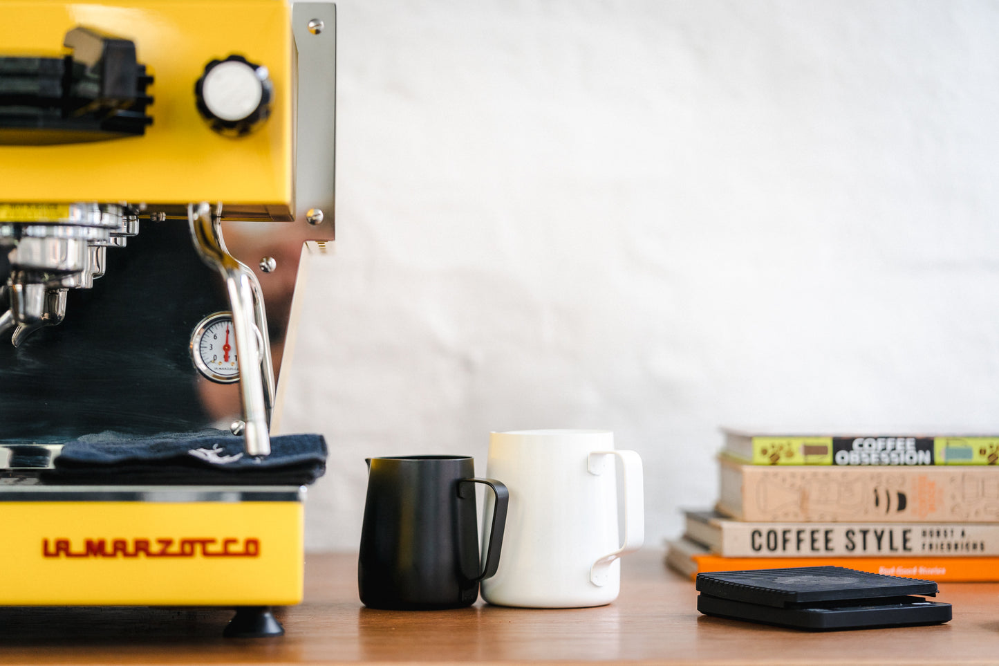 Rhino Stealth Milk Pitcher 20 oz / 600 ml - White